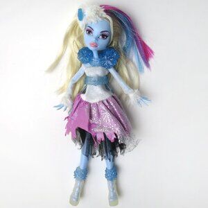 2012 Mattel Monster High Ghouls Rule Abbey Bominable Barbie Doll